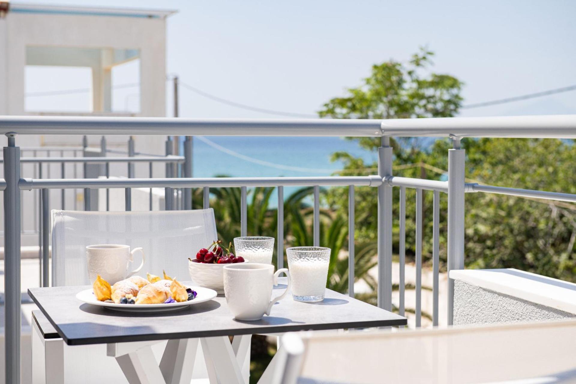 Sourinis Luxury Suites Limenaria  Exterior photo